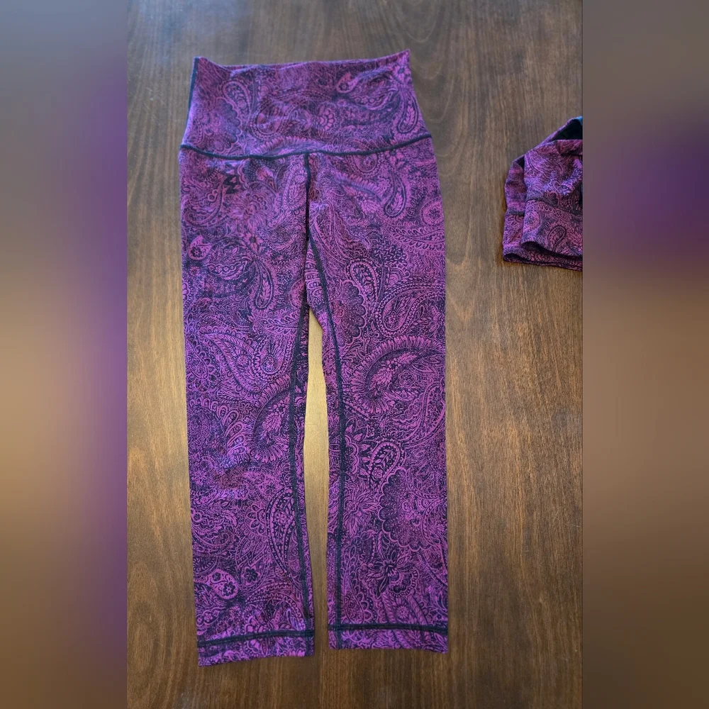 Lululemon Wunder Under Crop Antique Paisley Fuschia/Black paisley‎ leggings, 6